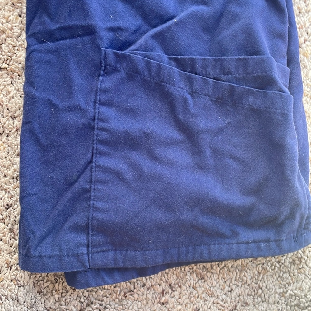 Butter soft navy scrub top size small